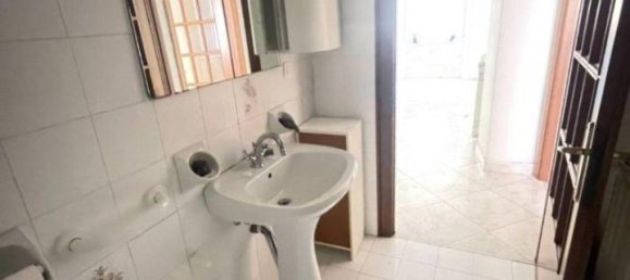 3-Zimmer Wohnung in Genoa, Italy, Nr. 36810 19