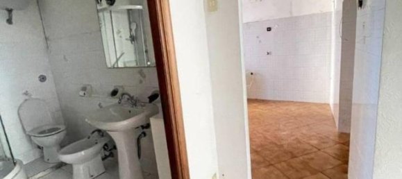 3-Zimmer Wohnung in Genoa, Italy, Nr. 36810 17