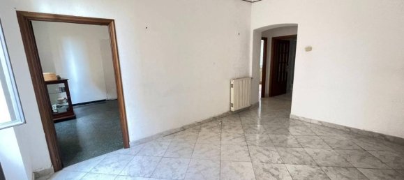 3-Zimmer Wohnung in Genoa, Italy, Nr. 36810 6