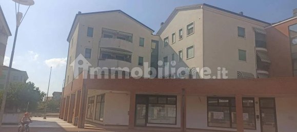 3 Schlafzimmer Wohnung in Verona, Italy, Nr. 360619 28