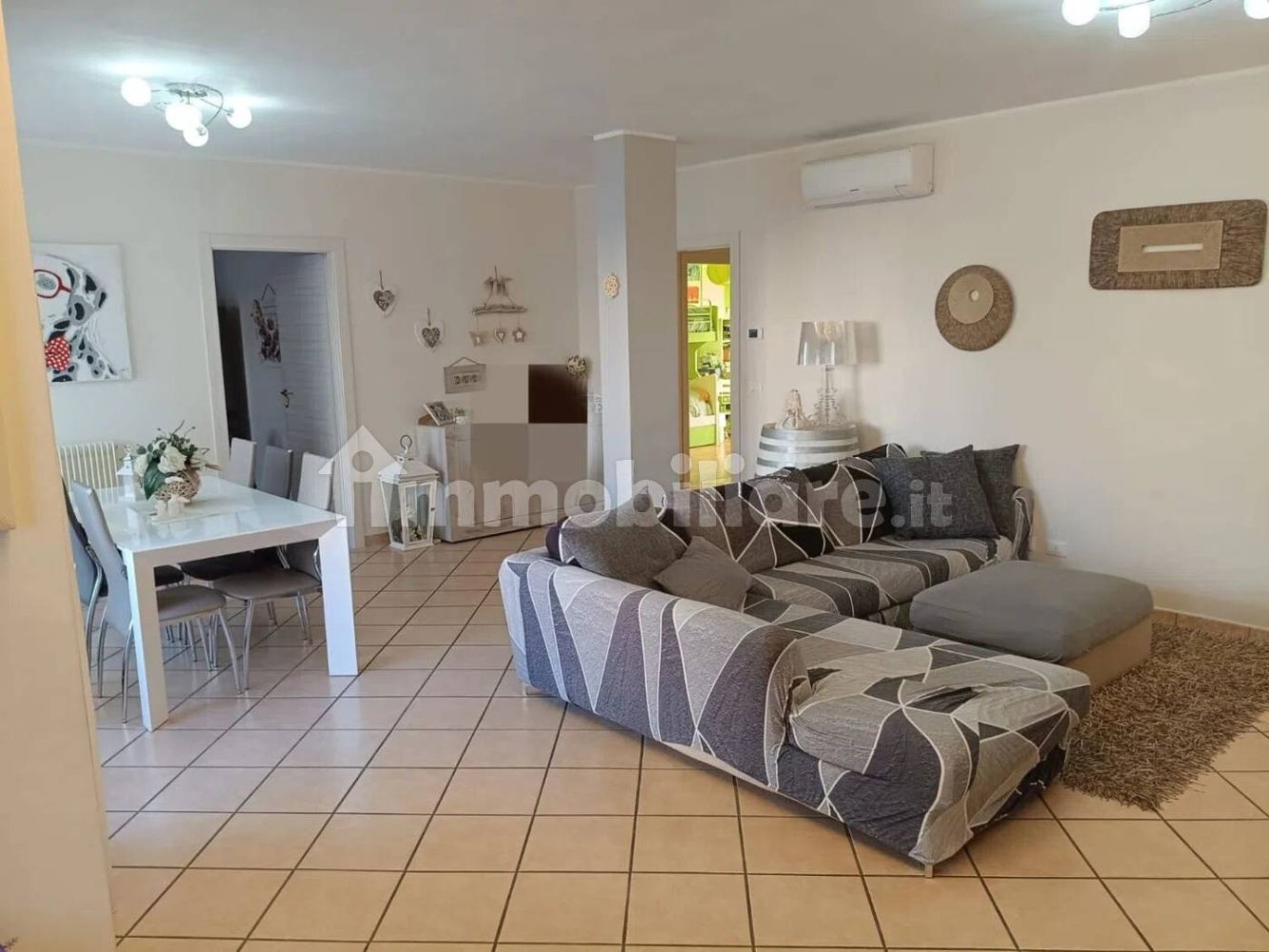 3 Schlafzimmer Wohnung in Verona, Italy, Nr. 360619