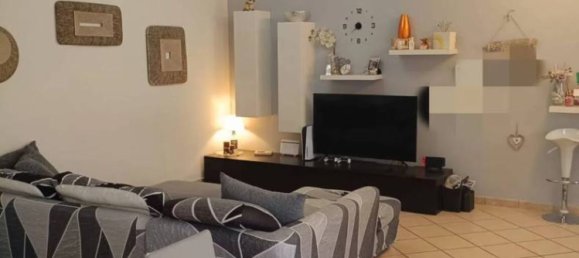 3 Schlafzimmer Wohnung in Verona, Italy, Nr. 360619 3