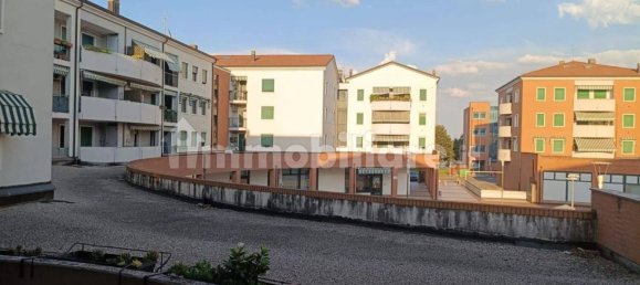 3 Schlafzimmer Wohnung in Verona, Italy, Nr. 360619 31