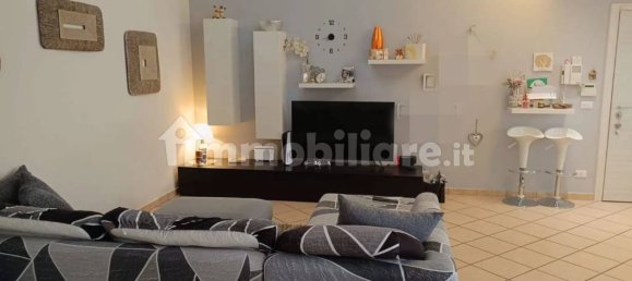 3 Schlafzimmer Wohnung in Verona, Italy, Nr. 360619 5