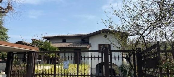 6 rooms Villa in Settimo Milanese, Italy No. 25579 21