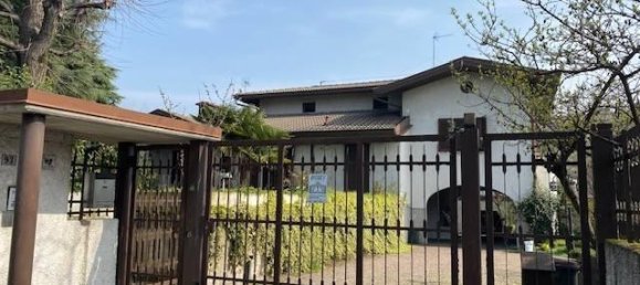 6 rooms Villa in Settimo Milanese, Italy No. 25579 48