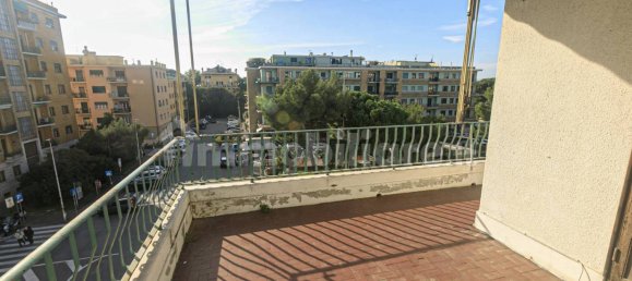 4 bedrooms Apartment in Genoa, Italy No. 27908 15