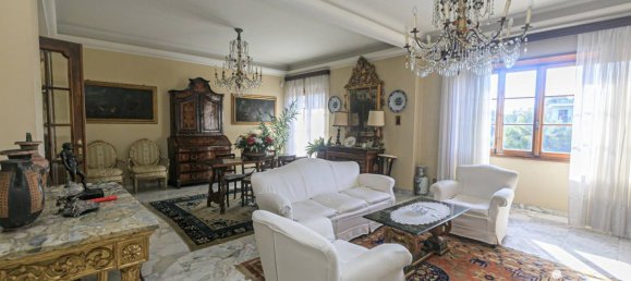 4 Schlafzimmer Wohnung in Genoa, Italy, Nr. 27908 50