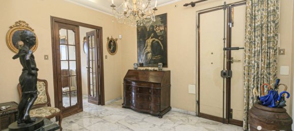 4 bedrooms Apartment in Genoa, Italy No. 27908 4