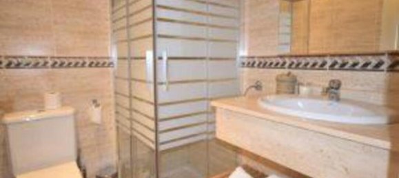 2 chambres Appartement à Marbella, Spain No. 185095 2