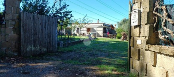 2-salle Maison à Nepi, Italy No. 110378 8