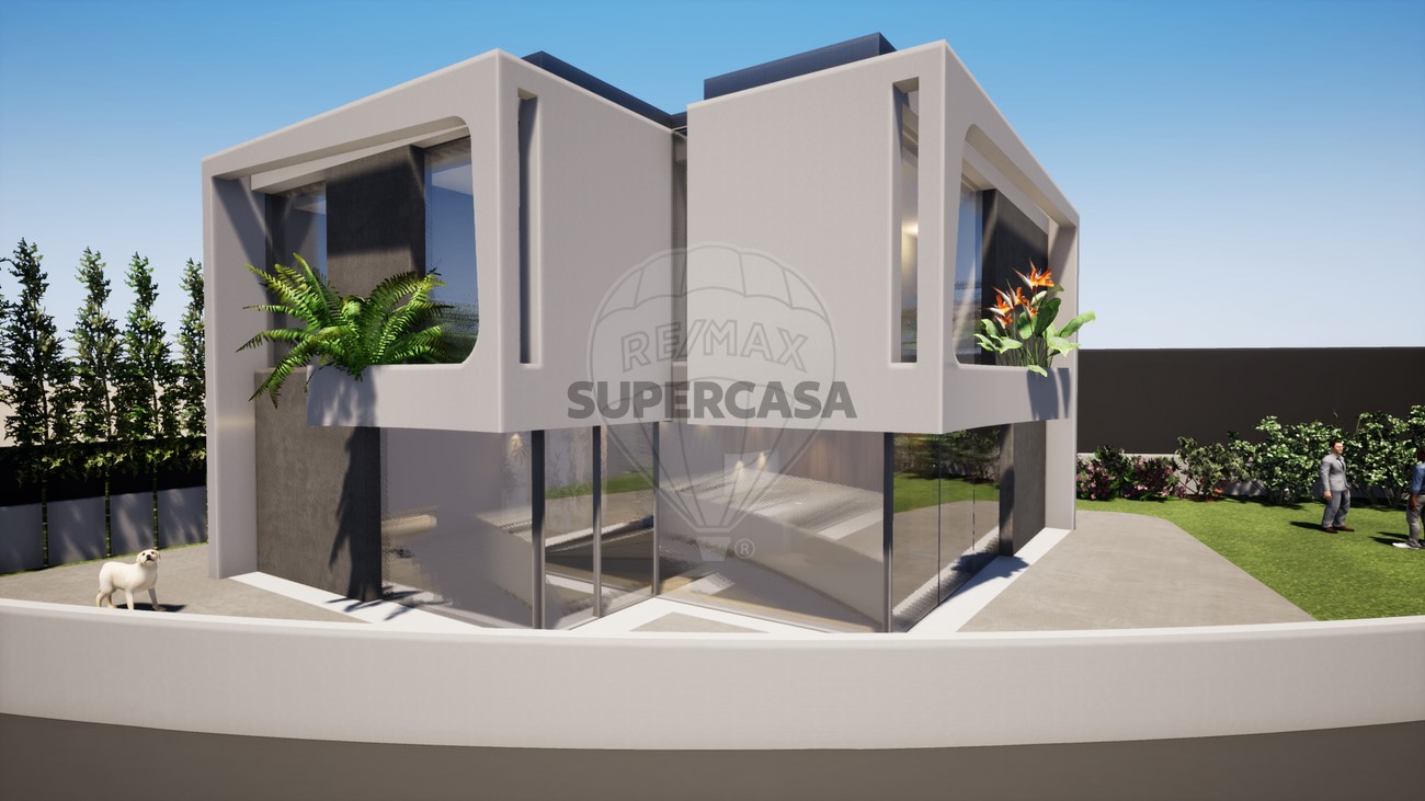  Land in Maia, Portugal No. 252537