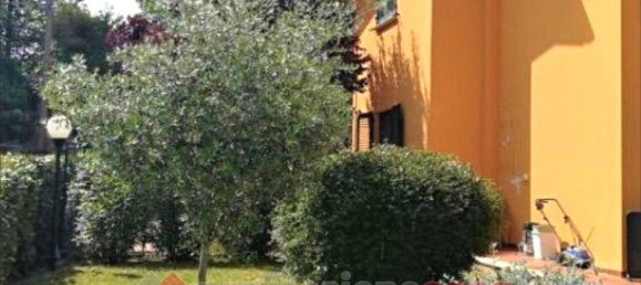 3 bedrooms Villa in Perugia, Italy No. 5558 3