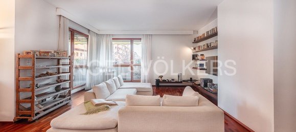 Apartamento de 3 dormitorios en Monza, Italy No. 79737 2