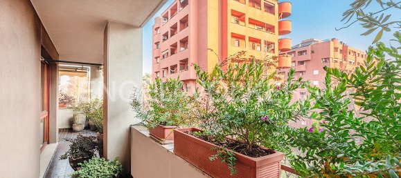Apartamento de 3 dormitorios en Monza, Italy No. 79737 8