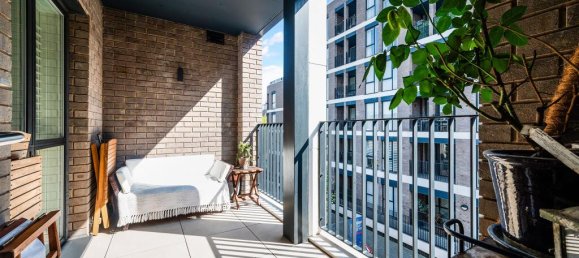 2 bedrooms Apartment in London, United Kingdom No. 9630 4