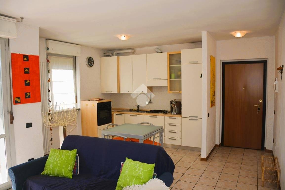 Apartamento de 1 dormitorio en Ronco Briantino, Italy No. 379984