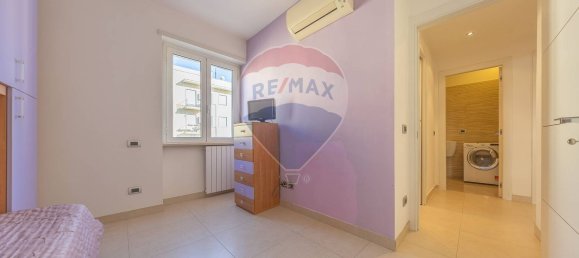 4 bedrooms Apartment in Rome, Italy No. 372126 25