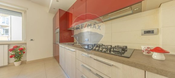 4 bedrooms Apartment in Rome, Italy No. 372126 17
