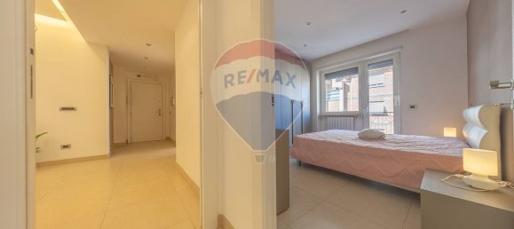 4 bedrooms Apartment in Rome, Italy No. 372126 20