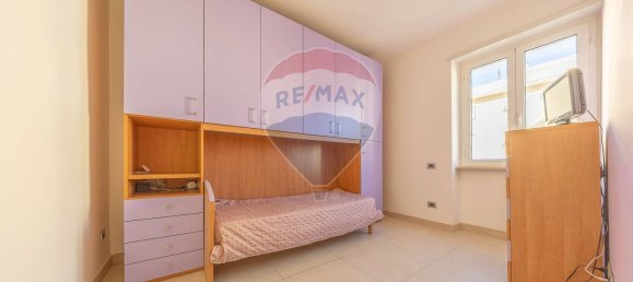4 bedrooms Apartment in Rome, Italy No. 372126 27
