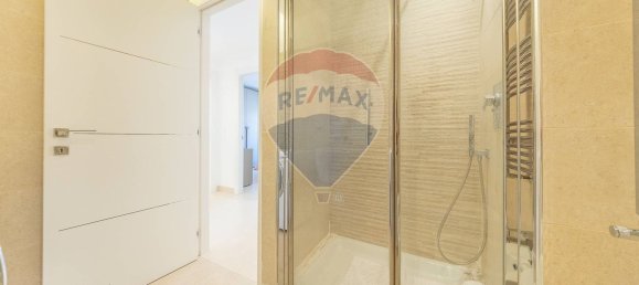 4 bedrooms Apartment in Rome, Italy No. 372126 32