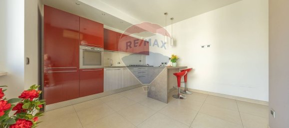 4 bedrooms Apartment in Rome, Italy No. 372126 14