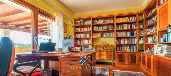 Villa de 7 dormitorios en Santa Teresa Gallura, Italy No. 325953 15