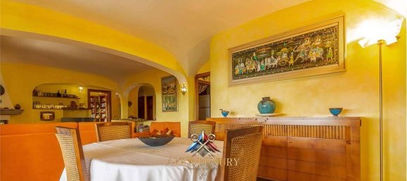 Villa de 7 dormitorios en Santa Teresa Gallura, Italy No. 325953 12