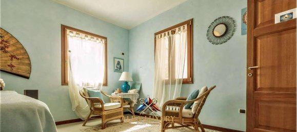 Villa de 7 dormitorios en Santa Teresa Gallura, Italy No. 325953 18