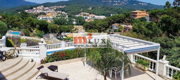 3 bedrooms Villa in Lloret de Mar, Spain No. 13294 2