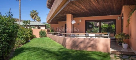 Apartamento de 3 dormitorios en Marbella, Spain No. 20713 11