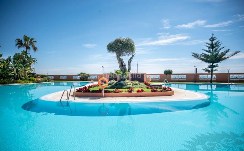 Apartamento de 3 dormitorios en Marbella, Spain No. 20713