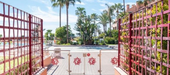 Apartamento de 3 dormitorios en Marbella, Spain No. 20713 16