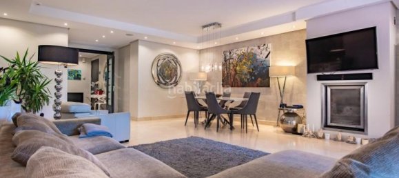 Apartamento de 3 dormitorios en Marbella, Spain No. 20713 5