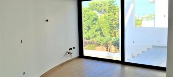 Property à Kalyvia Thorikou, Greece 707m² No. 4137 16