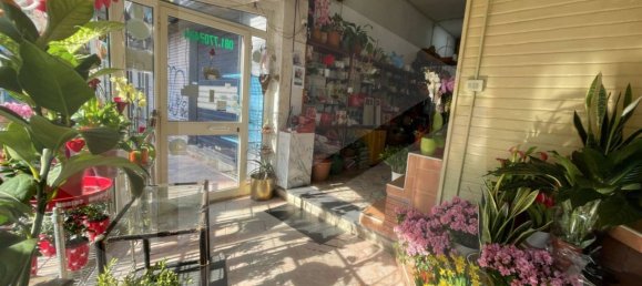 Propiedad comercial de 1 habitación en Naples, Italy No. 20615 10