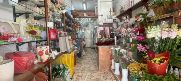 Propiedad comercial de 1 habitación en Naples, Italy No. 20615 6