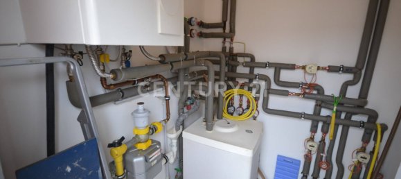 5 rooms Building in Pinneberg, Germany No. 76589 11