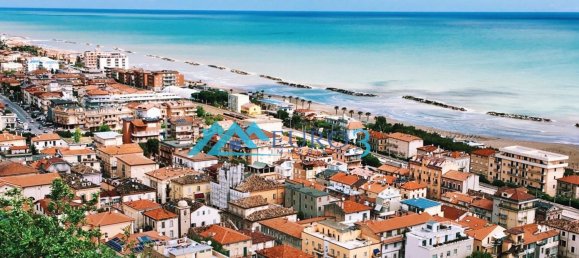 28 rooms House in Cupra Marittima, Italy No. 86080 17