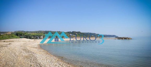 28 rooms House in Cupra Marittima, Italy No. 86080 8