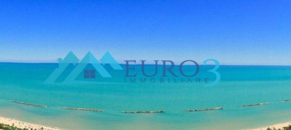 28 rooms House in Cupra Marittima, Italy No. 86080 7