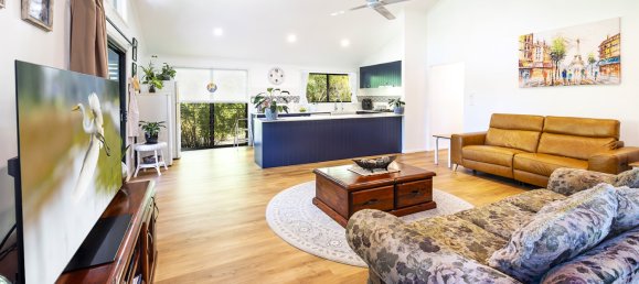 3 bedrooms House in Cooloola Cove, Australia No. 659 6