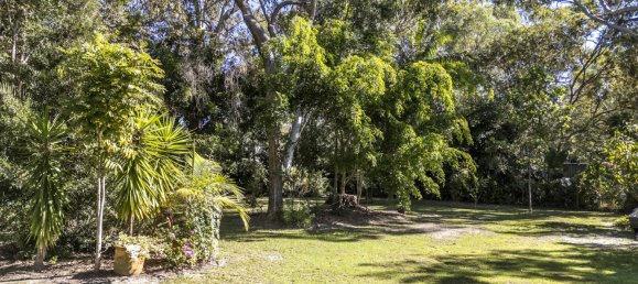 3 bedrooms House in Cooloola Cove, Australia No. 659 23