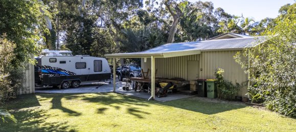 3 bedrooms House in Cooloola Cove, Australia No. 659 21