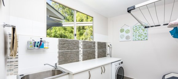 3 bedrooms House in Cooloola Cove, Australia No. 659 14