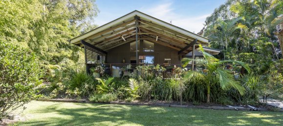 3 bedrooms House in Cooloola Cove, Australia No. 659 2