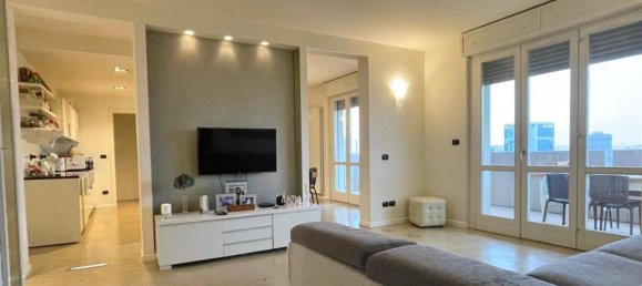 5-salle Appartement à Brescia, Italy No. 30830 2