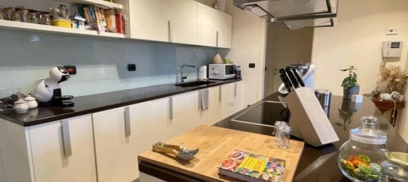 5-salle Appartement à Brescia, Italy No. 30830 12