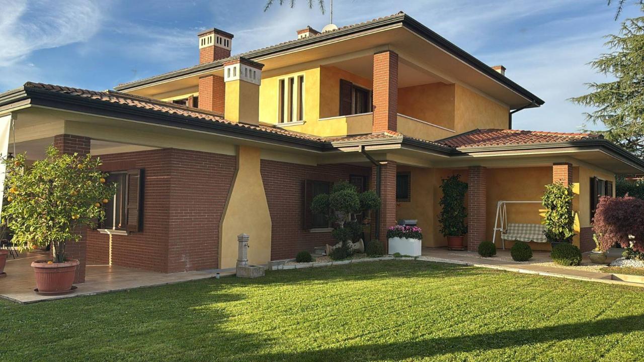 5-Zimmer Villa in Bedizzole, Italy, Nr. 31054